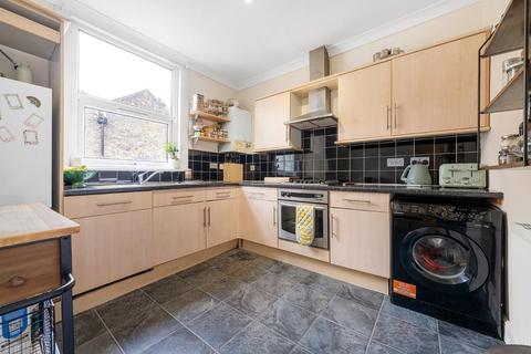 2 bedroom flat for sale, Appach Road, SW2