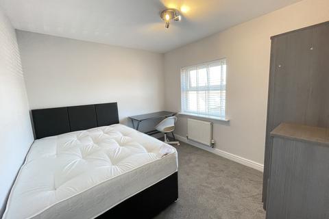 5 bedroom house to rent, Goods Yard Close, Loughborough LE11