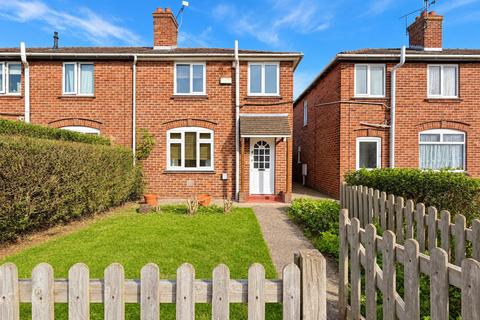 3 bedroom end of terrace house to rent, Prenton Place, Chester CH4