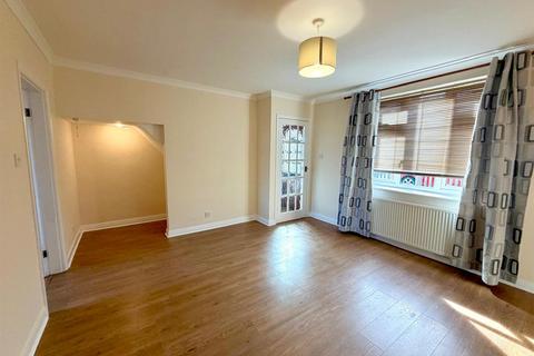 3 bedroom end of terrace house to rent, Prenton Place, Chester CH4
