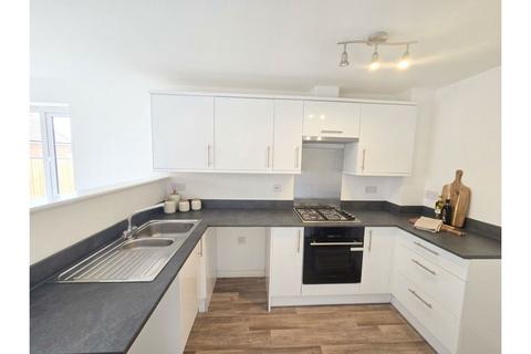 3 bedroom semi-detached house to rent, Coopers Meadow, Coventry, CV7