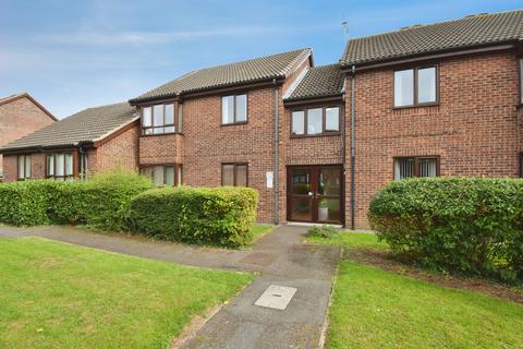 2 bedroom flat for sale, St. Pauls Close, Oadby, LEICESTER