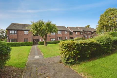 2 bedroom flat for sale, St. Pauls Close, Oadby, LEICESTER