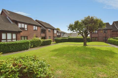 2 bedroom flat for sale, St. Pauls Close, Oadby, LEICESTER