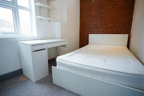 5 bedroom house to rent, Chestnut Street, Loughborough LE11