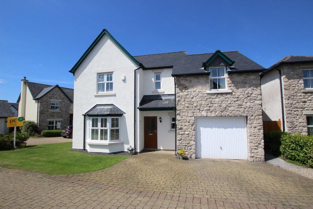 24 Whinlatter Drive, Kendal 4 bed detached house £365,000