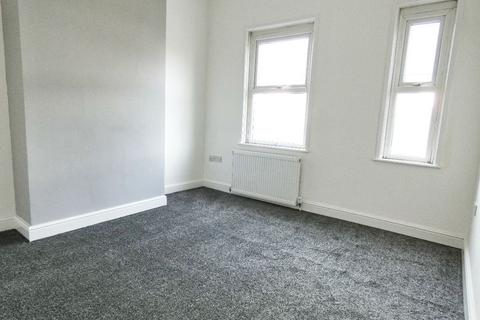 3 bedroom terraced house to rent, Beresford Street, Stoke-on-Trent, ST42EX