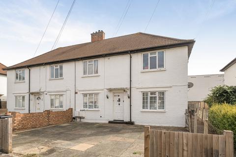 2 bedroom maisonette for sale, Woodstock Way, Mitcham CR4