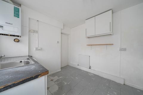 2 bedroom maisonette for sale, Woodstock Way, Mitcham CR4