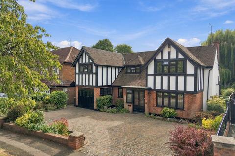 undefined, Broadstrood, Loughton