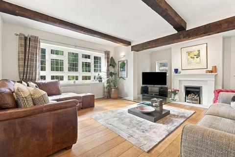 undefined, Broadstrood, Loughton