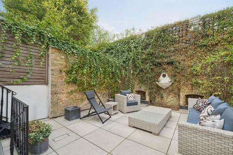 4 bedroom terraced house to rent, Chester Row, Belgravia, London SW1W