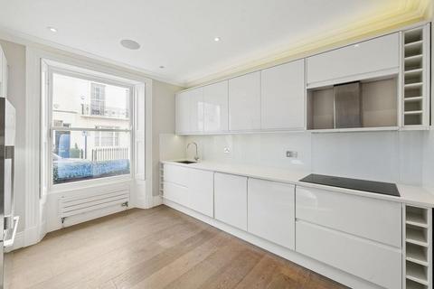 4 bedroom terraced house to rent, Chester Row, Belgravia, London SW1W