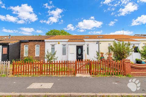 3 bedroom terraced house for sale, Timbermans View, Basildon SS16