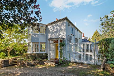 3 bedroom detached house to rent, London Road, Chalfont St. Giles, Buckinghamshire