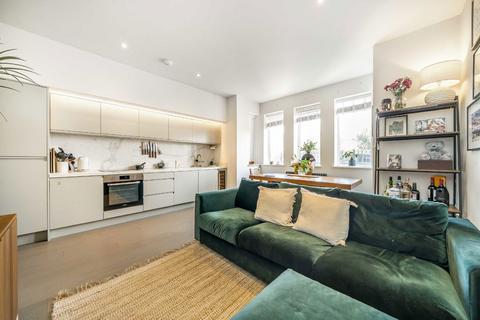 2 bedroom flat for sale, Gunnersbury Avenue, Ealing W5