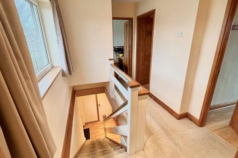 3 bedroom semi-detached house to rent, Moss Road, Cannock, WS11