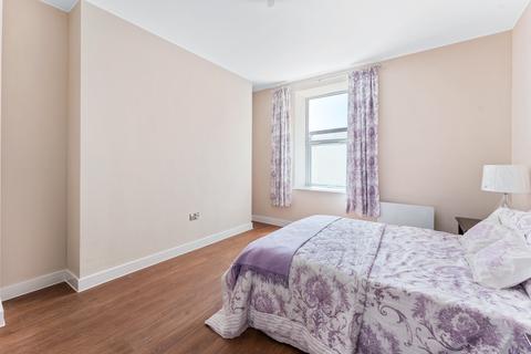 2 bedroom flat to rent, Ellenborough Park South , Weston Super Mare BS23