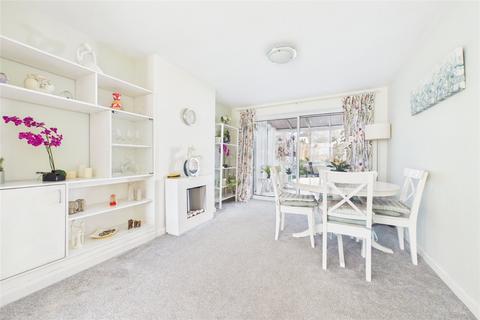 3 bedroom semi-detached house to rent, Stamford Road, Maidenhead, Berkshire, SL6