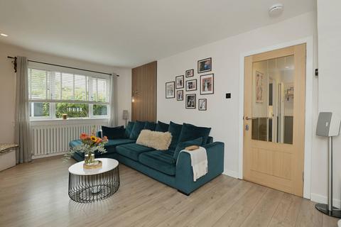 2 bedroom terraced house for sale, 21 Almond Green, East Craigs, Edinburgh, EH12 8UA