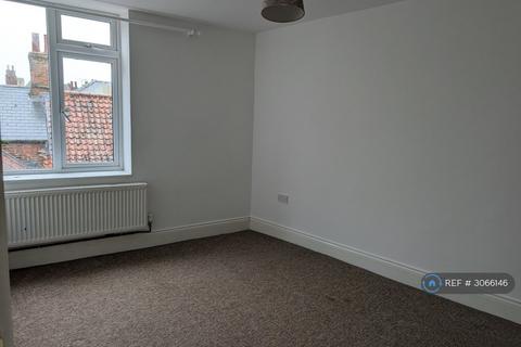 2 bedroom flat to rent, High St, King's Lynn, PE30
