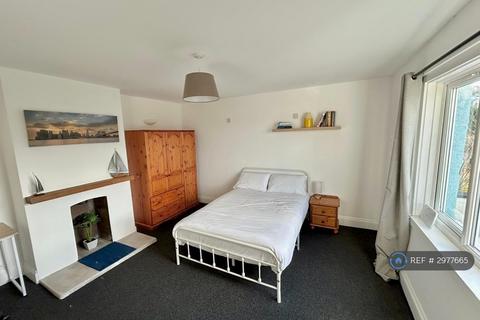6 bedroom terraced house to rent, Godolphin Road, Falmouth, TR11