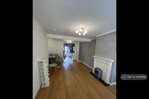 3 bedroom terraced house to rent, Uplands Road, Woodford Green, IG8