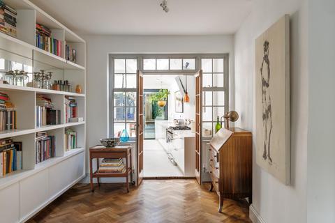 4 bedroom terraced house for sale, Terrace Road, London
