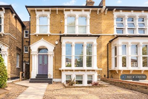 2 bedroom maisonette to rent, Evering Road, London, E5