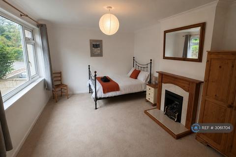 5 bedroom semi-detached house to rent, Pellew Road, Falmouth, TR11