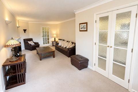 2 bedroom retirement property for sale, Queen Anne Court, Macclesfield Road, Wilmslow