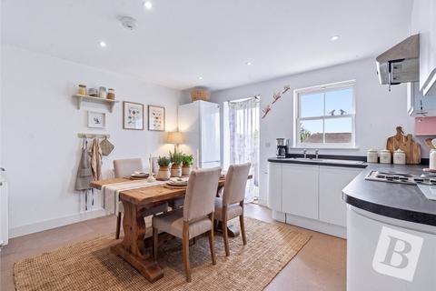 2 bedroom end of terrace house for sale, Windmill Street, Gravesend, Kent, DA12