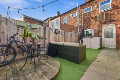 2 bedroom terraced house for sale, St. Johns Road, Chesterfield S41