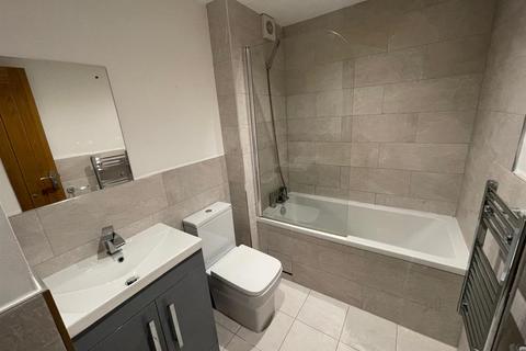 1 bedroom flat to rent, Castle Street, Hadley, Telford