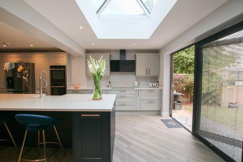 3 bedroom link detached house for sale, Kestrel Way, Wokingham, RG41