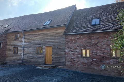 3 bedroom semi-detached house to rent, Shucknall, Hereford, HR1