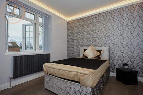 1 bedroom in a house share to rent, Room 1, Rose Avenue, Mitcham, Greater London