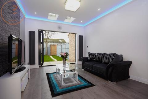 1 bedroom in a house share to rent, Room 1, Rose Avenue, Mitcham, Greater London