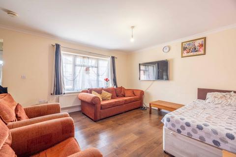 3 bedroom semi-detached house for sale, York Avenue, Slough SL1