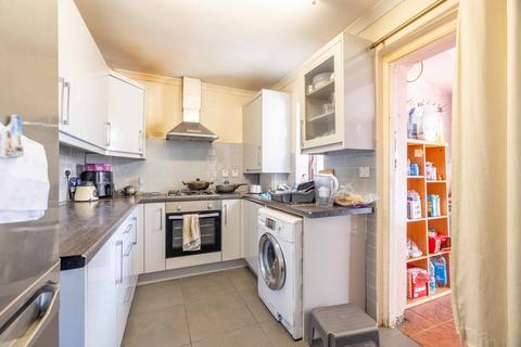 3 bedroom semi-detached house for sale, York Avenue, Slough SL1