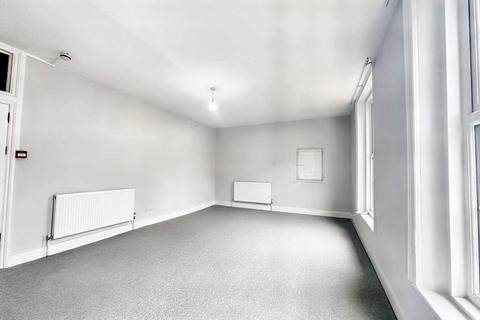 1 bedroom apartment to rent, High Street, Uxbridge, UB8