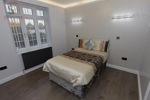 1 bedroom in a house share to rent, Room 2 Rose Avenue, Mitcham, Greater London