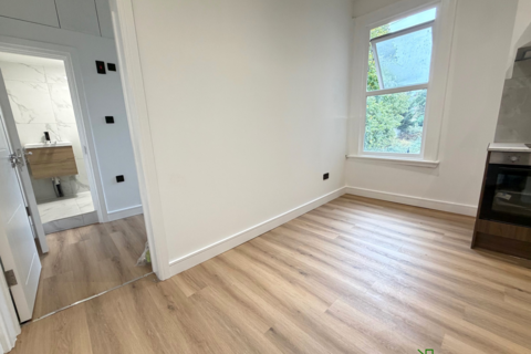 undefined, London NW4