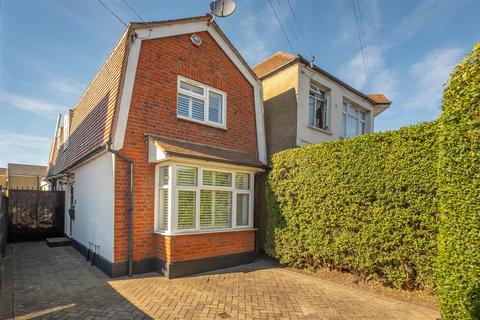 3 bedroom detached house for sale, Red Lion Road, Surbiton KT6