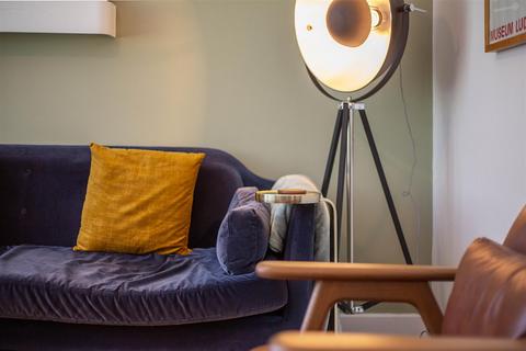 3 bedroom detached house for sale, Red Lion Road, Surbiton KT6