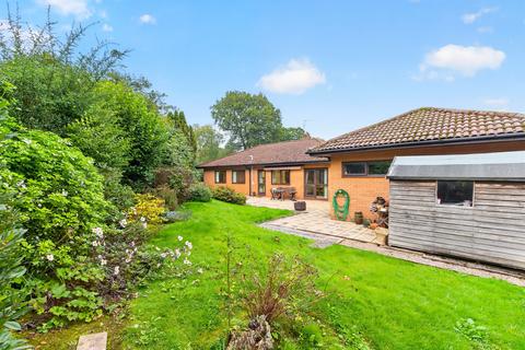 3 bedroom detached bungalow for sale, Clos Coedydafarn, Lisvane, Cardiff