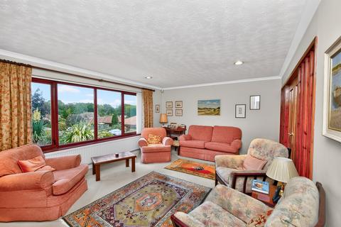 3 bedroom detached bungalow for sale, Clos Coedydafarn, Lisvane, Cardiff