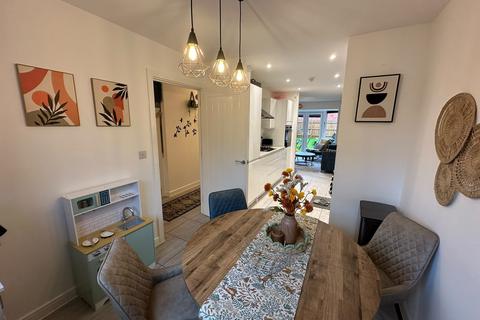 3 bedroom house to rent, Abbots Drive, LEICESTER, LE2