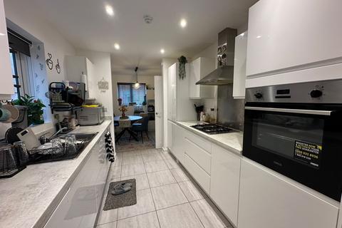 3 bedroom house to rent, Abbots Drive, LEICESTER, LE2