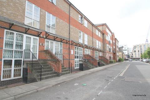 2 bedroom flat to rent, Hawgood Street, London